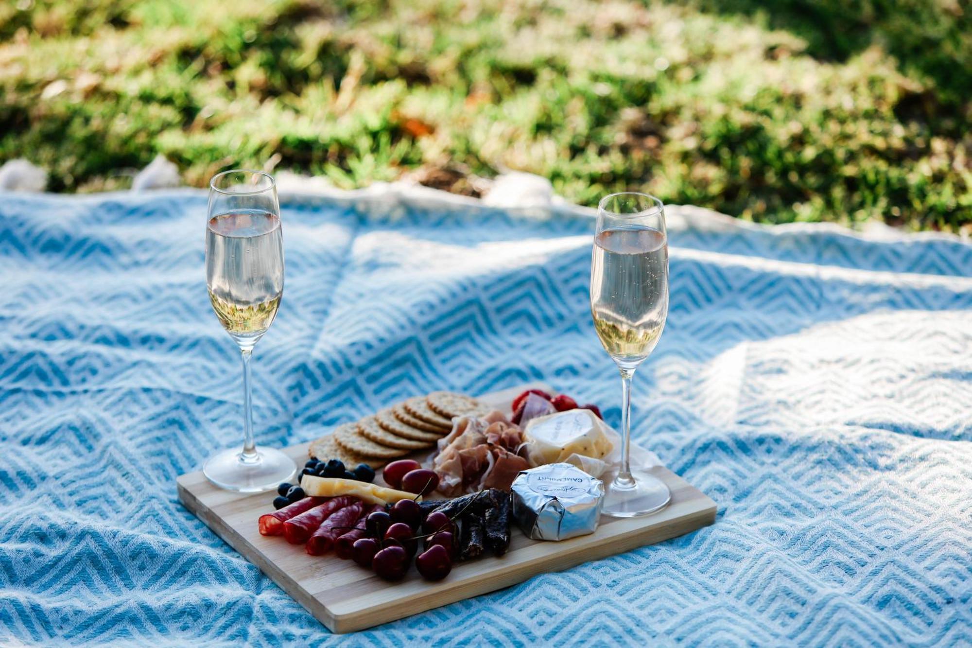 Montmartre Chalets & Venue Franschhoek Bagian luar foto